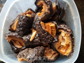 羊肚菌鲍鱼海参鸡汤的做法步骤：8