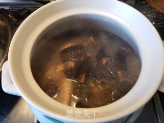羊肚菌鲍鱼海参鸡汤的做法步骤：11