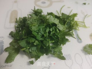 白玉菇蛋花汤的做法步骤：3