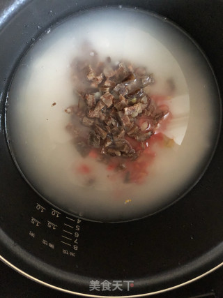 青笋胡萝卜香肠焖饭的做法步骤：3