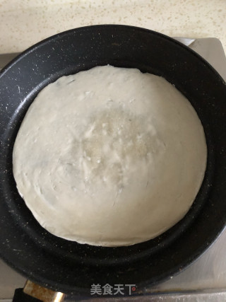 香肠生菜手抓饼的做法步骤：1