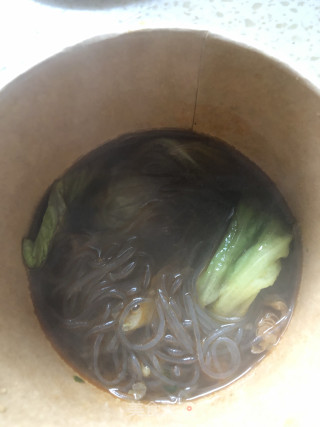 热狗酸辣粉的做法步骤：4