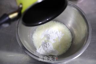 水浴法南瓜泥戚风蛋糕的做法步骤：2