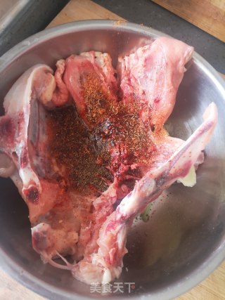 空气炸锅烤鸡架鸡脖鸡尖儿的做法步骤：3
