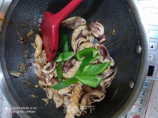 酱炒小鱿鱼的做法步骤：10
