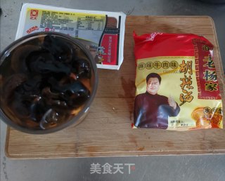 河南胡辣汤的做法步骤：1
