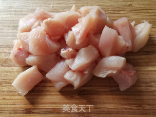 炸鸡肉串的做法步骤：1