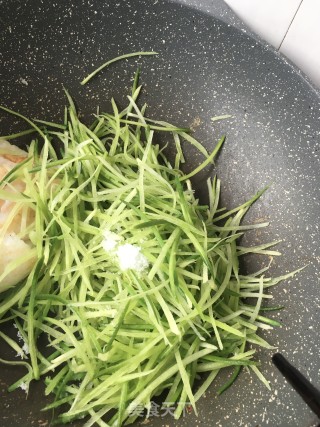 煎鹅蛋炖萝卜的做法步骤：8