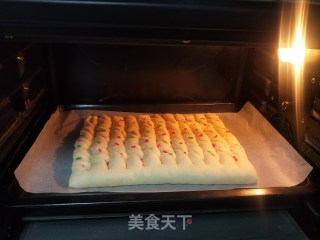 创意椰蓉花样面包的做法步骤：16