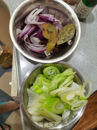 咖喱牛肉粒的做法步骤：2