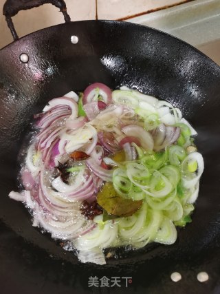 咖喱牛肉粒的做法步骤：4