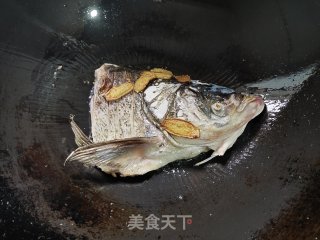 鱼头豆腐汤的做法步骤：3