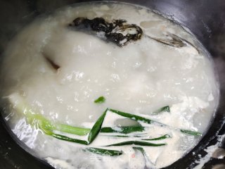 鱼头豆腐汤的做法步骤：4