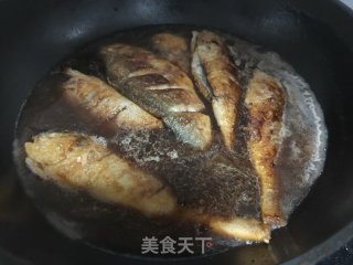 红烧鲫鱼的做法步骤：8