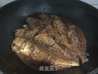 红烧鲫鱼的做法步骤：10