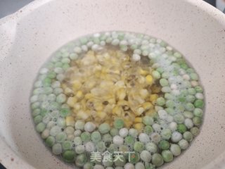 蛋挞皮做的迷你披萨的做法步骤：2