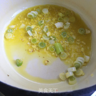 辣酱白菜炖土豆粉的做法步骤：4