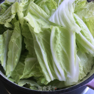 辣酱白菜炖土豆粉的做法步骤：5