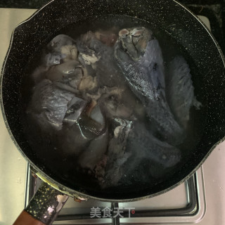 椰子乌鸡汤的做法步骤：1
