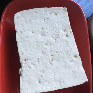 香辣肉末炖黑豆腐的做法步骤：1