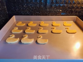 焦糖杏仁天鹅饼干的做法步骤：7