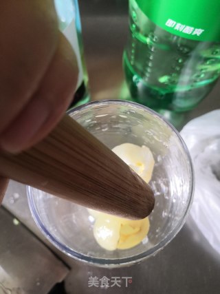 荔枝气泡酒的做法步骤：4