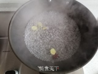 盐水虾的做法步骤：2