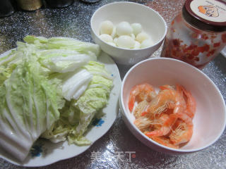虾干鹌鹑蛋大白菜煲的做法步骤：1