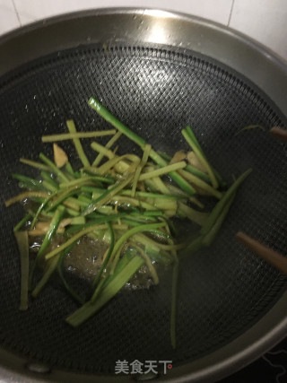 水果萝卜炒冻香干的做法步骤：6