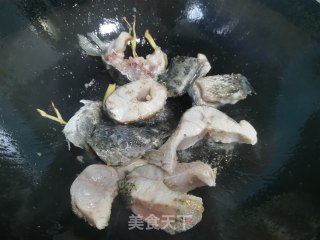 黑鱼丸子汤的做法步骤：1