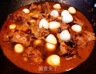 鹌鹑蛋烧排骨的做法步骤：9