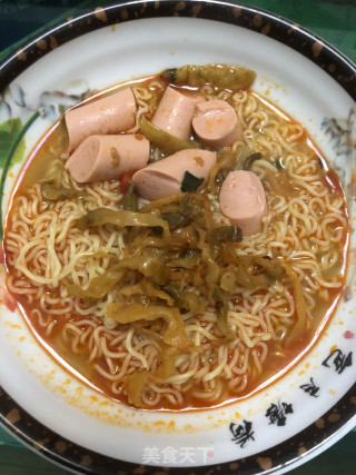 火腿肠榨菜拉面的做法步骤：5