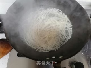 阳春面的做法步骤：3