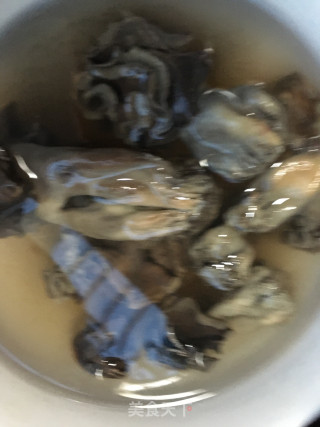 巴楚菌黄花菜炖鸽子的做法步骤：5