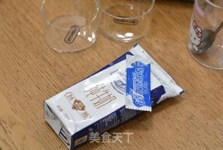 电饭盒自制原味酸奶的做法步骤：1