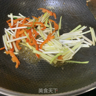 韭黄香菜炒牛肉的做法步骤：9