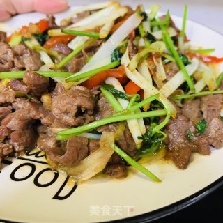 韭黄香菜炒牛肉的做法步骤：12