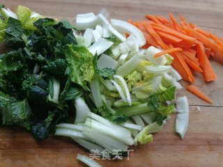 鸡蛋青菜炒面的做法步骤：3