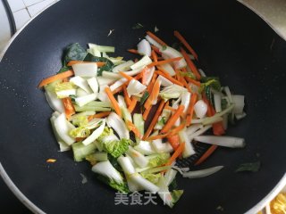 鸡蛋青菜炒面的做法步骤：5