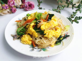 鸡蛋青菜炒面的做法步骤：8