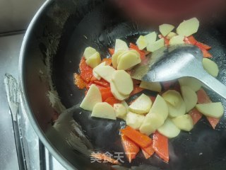 肉丸炖花菜的做法步骤：3