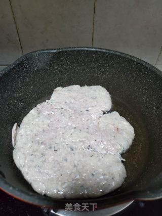 鱼饼炖胡萝卜的做法步骤：3