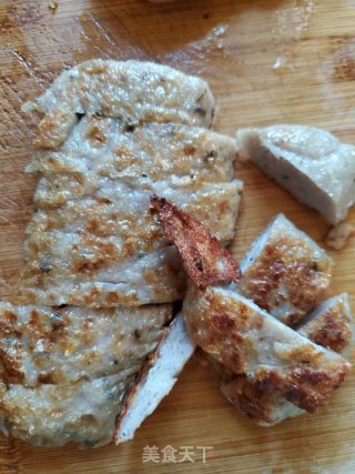 鱼饼炖胡萝卜的做法步骤：5