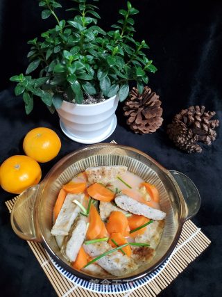 鱼饼炖胡萝卜的做法步骤：8