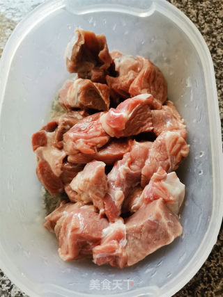 小洋葱炖牛肉的做法步骤：3