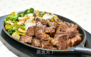 铁板红酒骰子牛肉的做法步骤：8