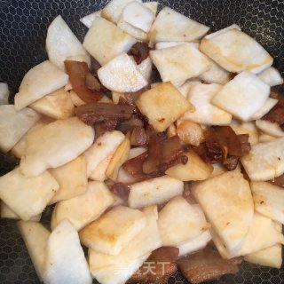 五花肉炒凉薯的做法步骤：7