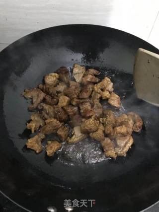 炖牛肉的做法步骤：3