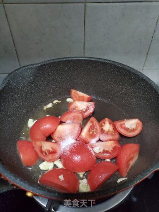 鱼饼炖番茄的做法步骤：4