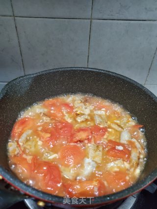 鱼饼炖番茄的做法步骤：8